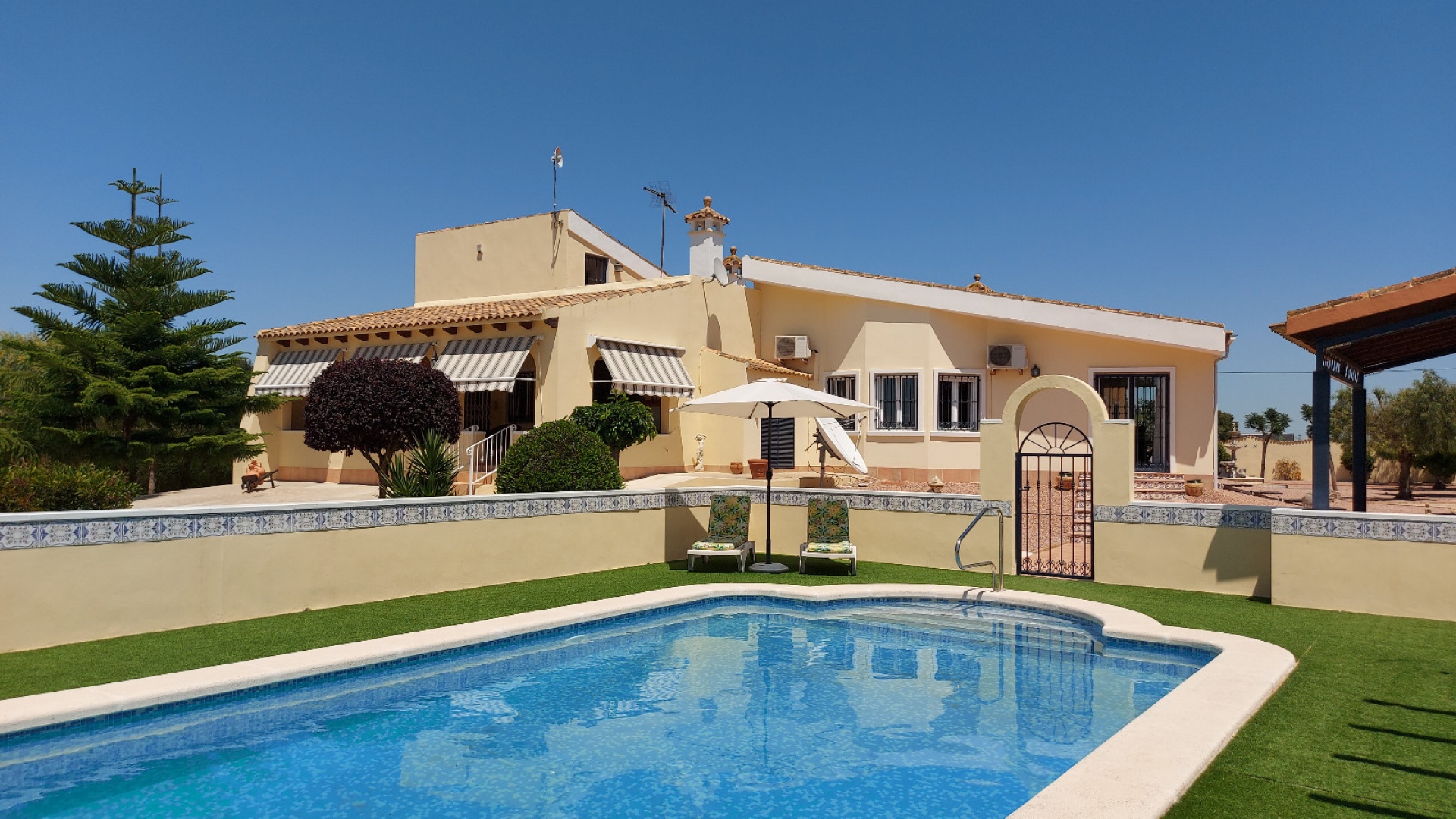 Resale - Villa - Almoradi - almoradi