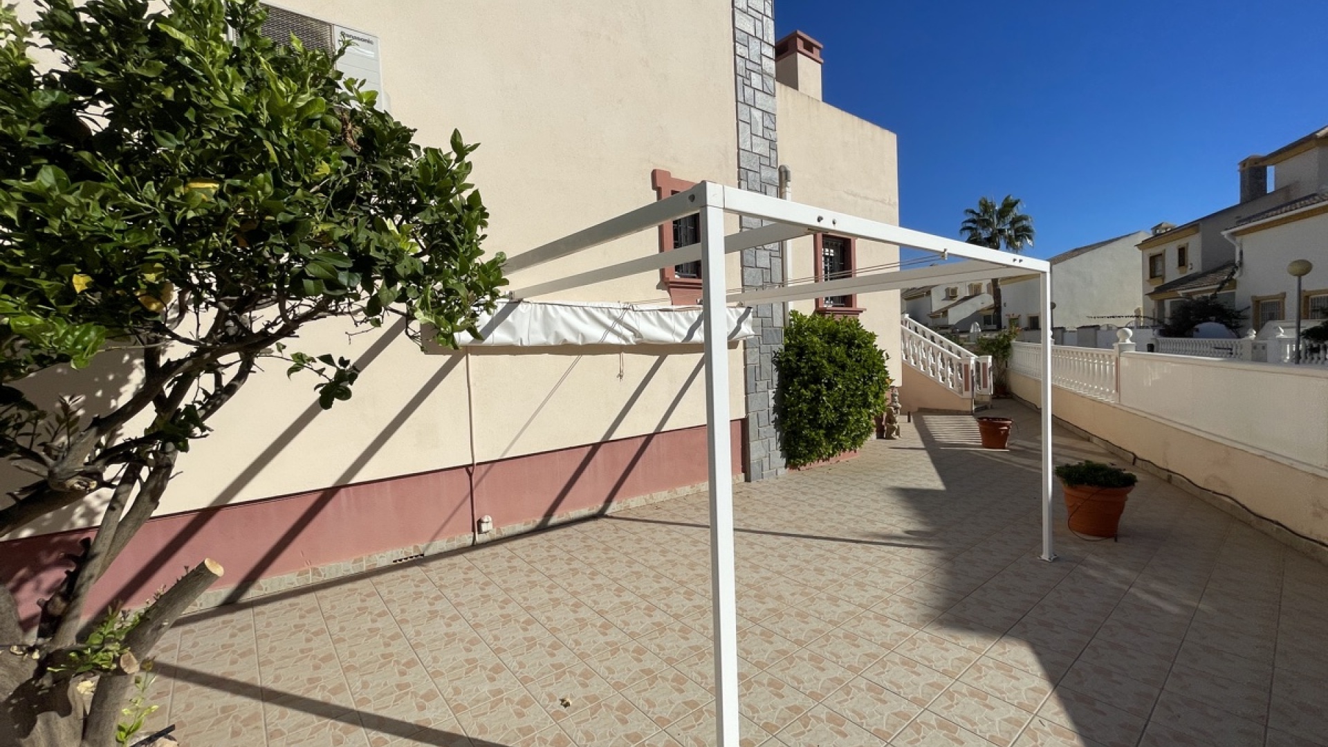 Resale - Villa - Cabo Roig