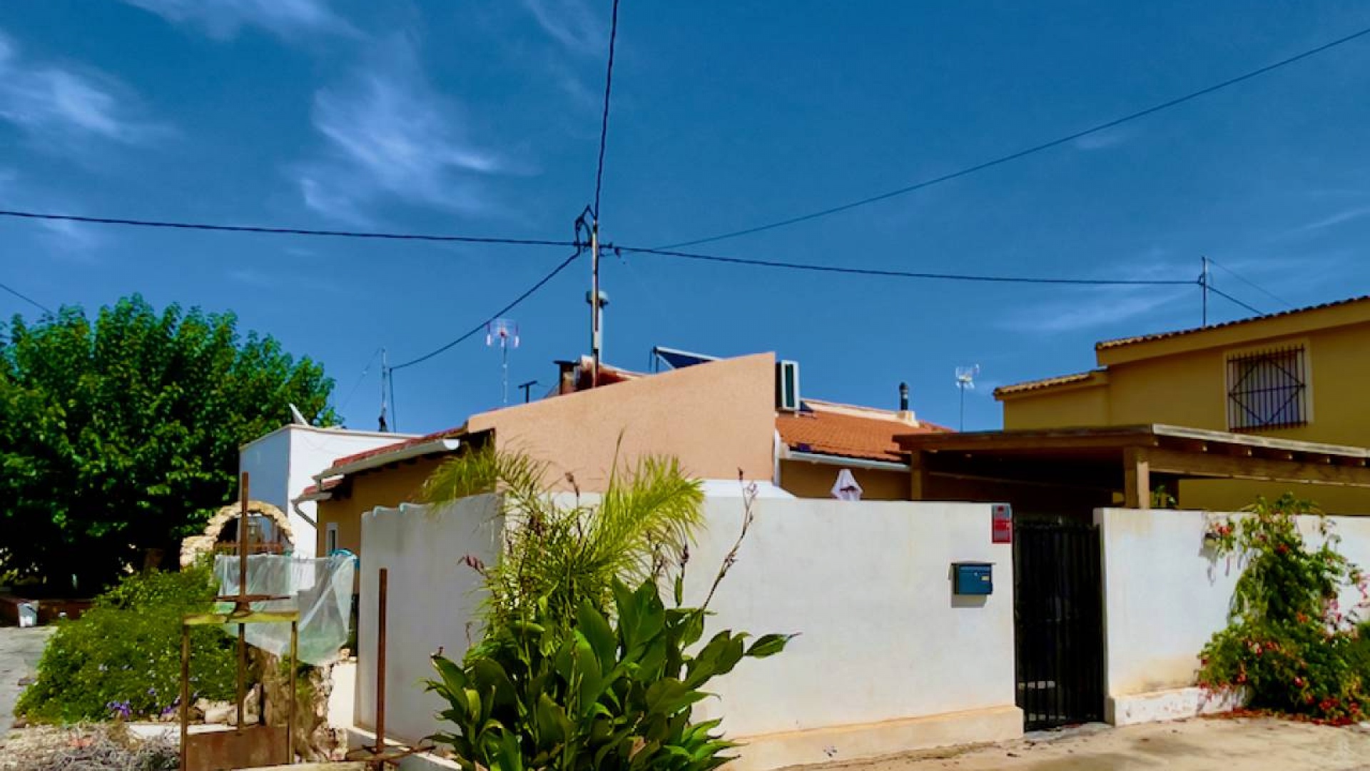 Resale - Villa - Dolores