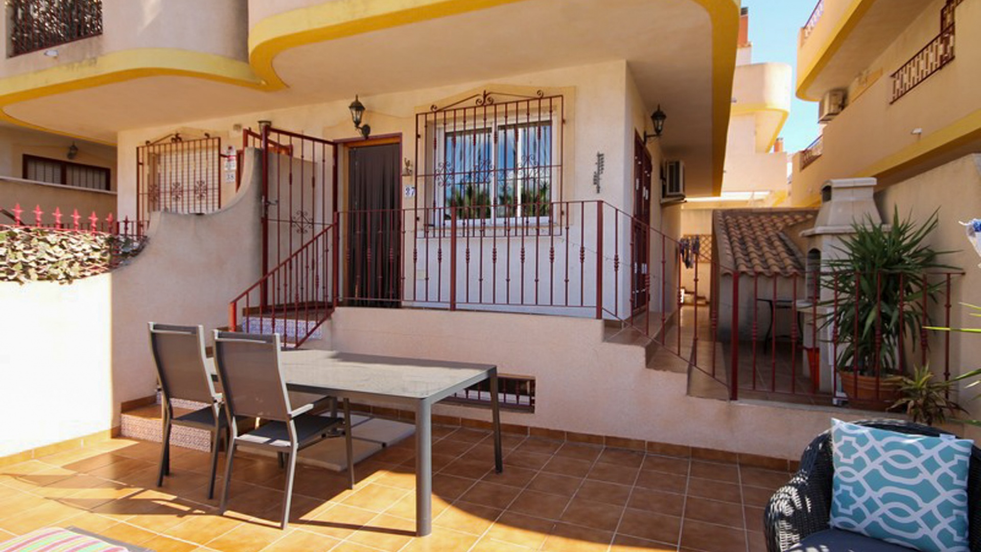 Resale - Villa - La Zenia