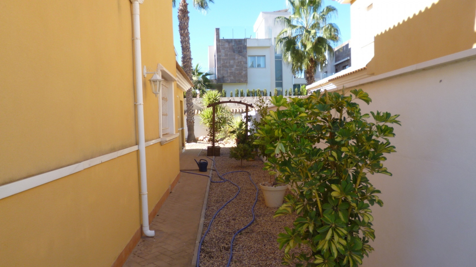 Resale - Villa - La Zenia