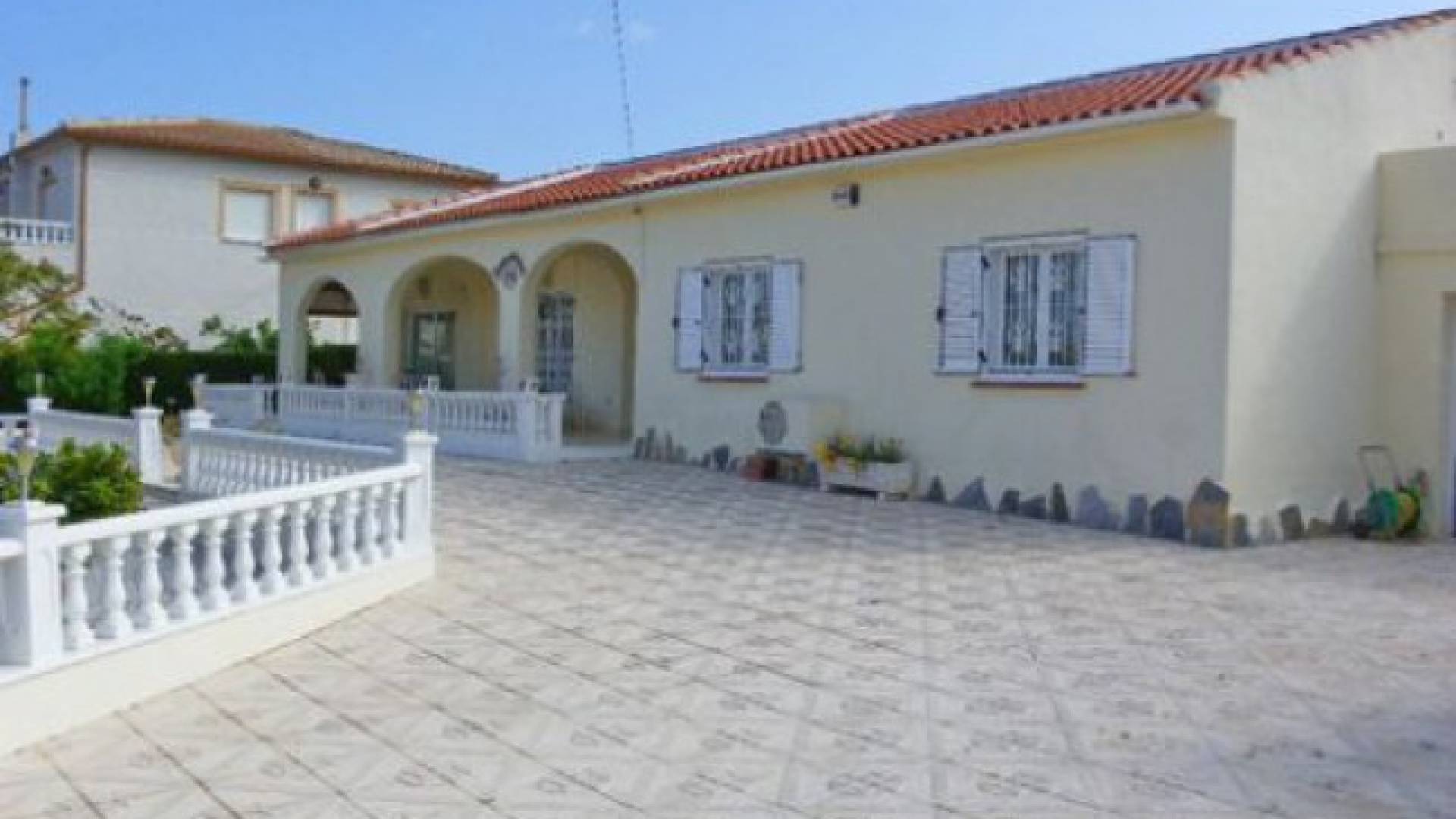 Resale - Villa - Los Balcones