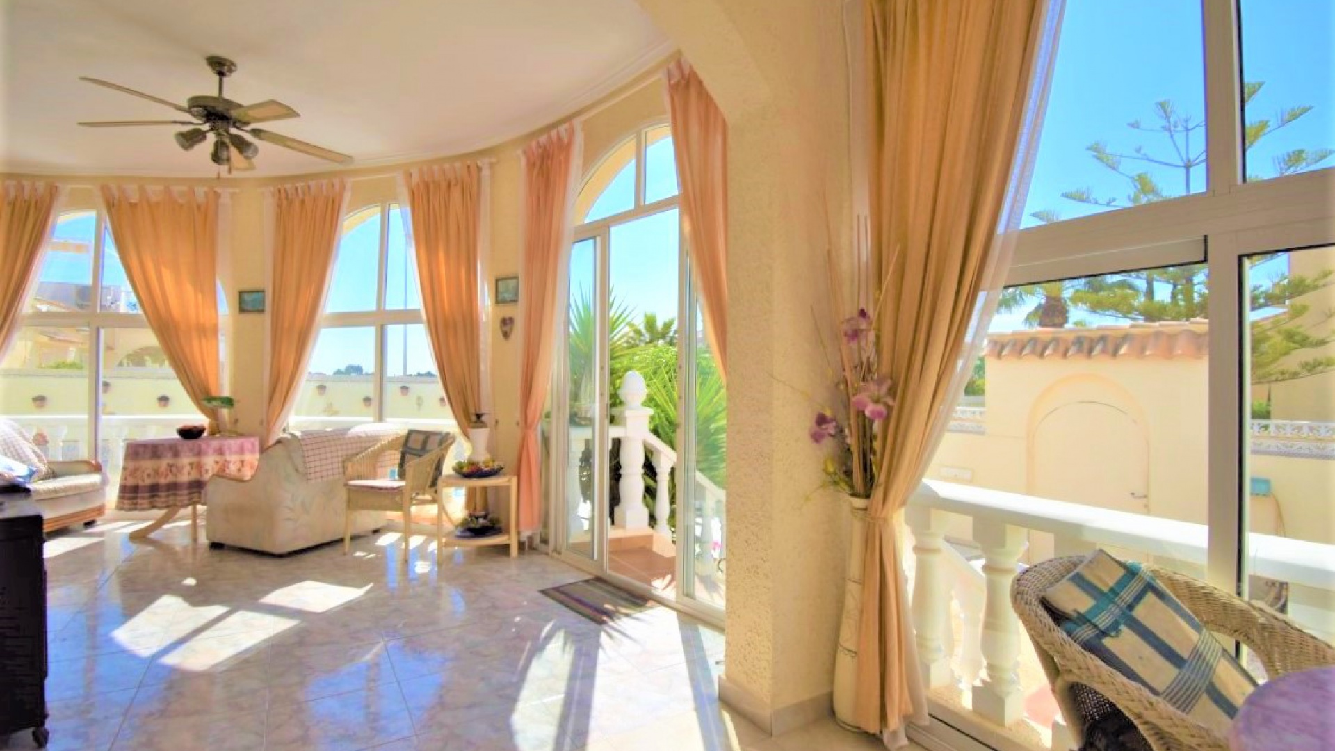 Resale - Villa - Orihuela Costa - Villamartin