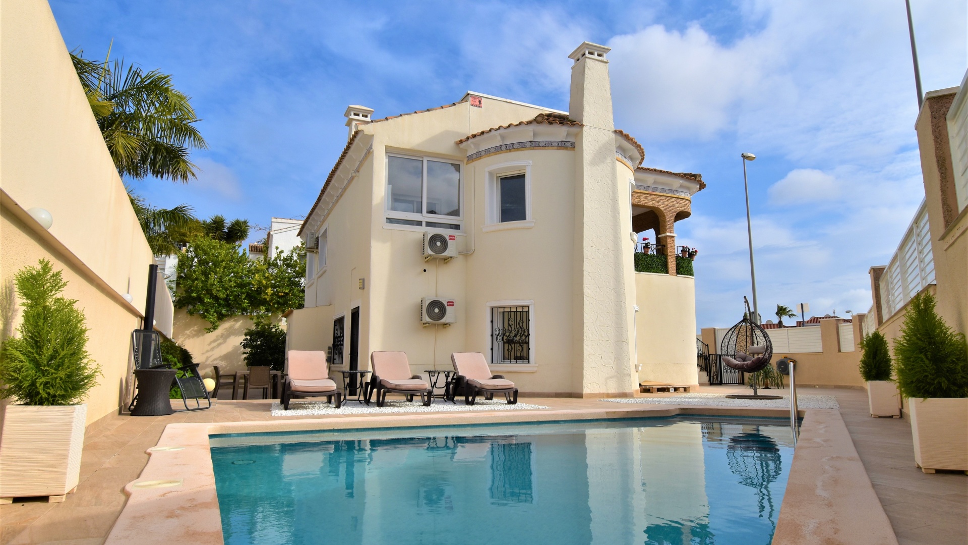 Resale - Villa - Orihuela Costa - Villamartin