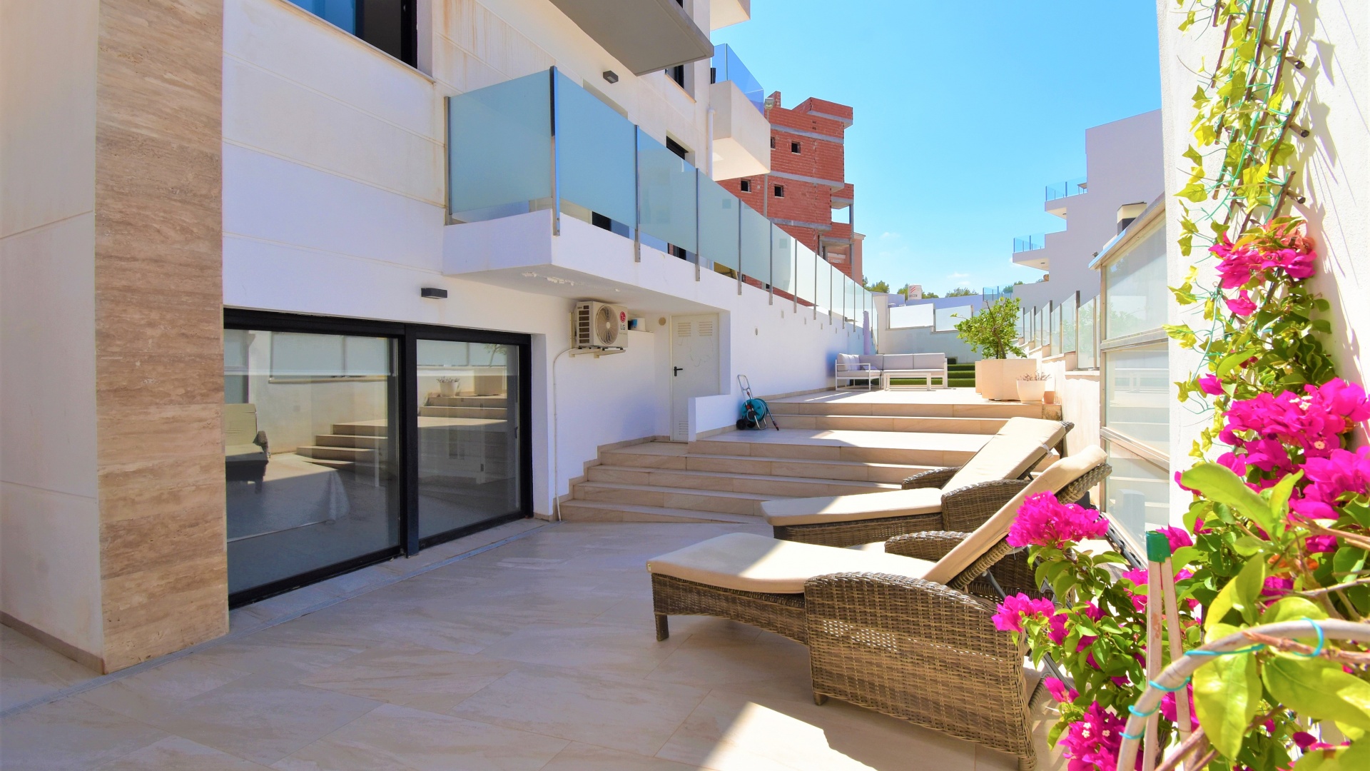 Resale - Villa - Orihuela Costa - Villamartin