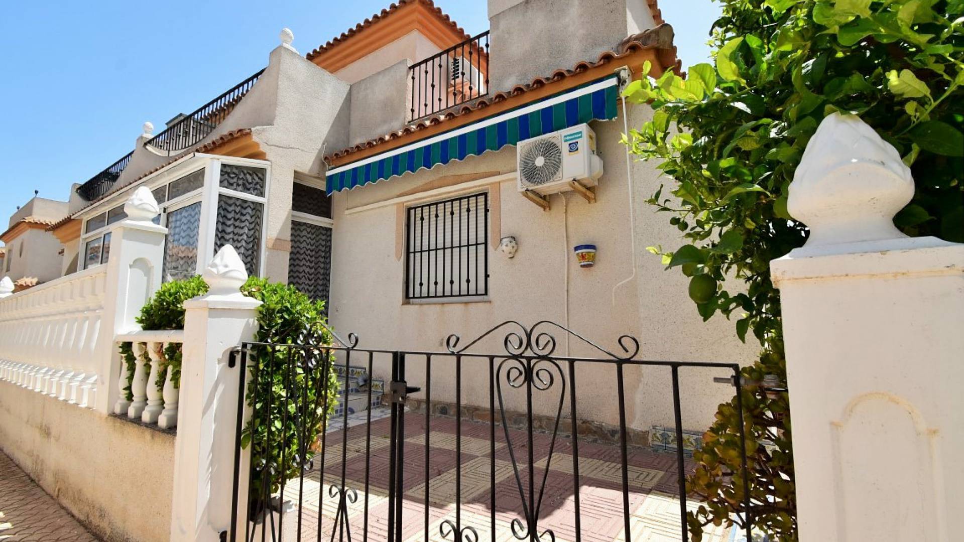 Resale - Villa - Playa Flamenca - iria