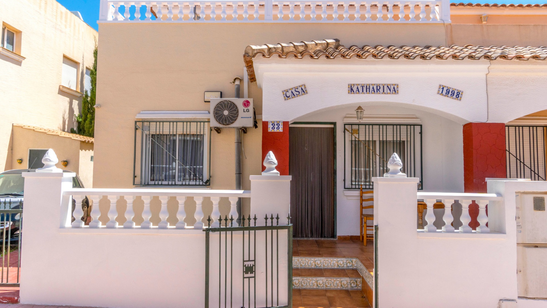 Resale - Villa - Playa Flamenca - Res. Torre Golf