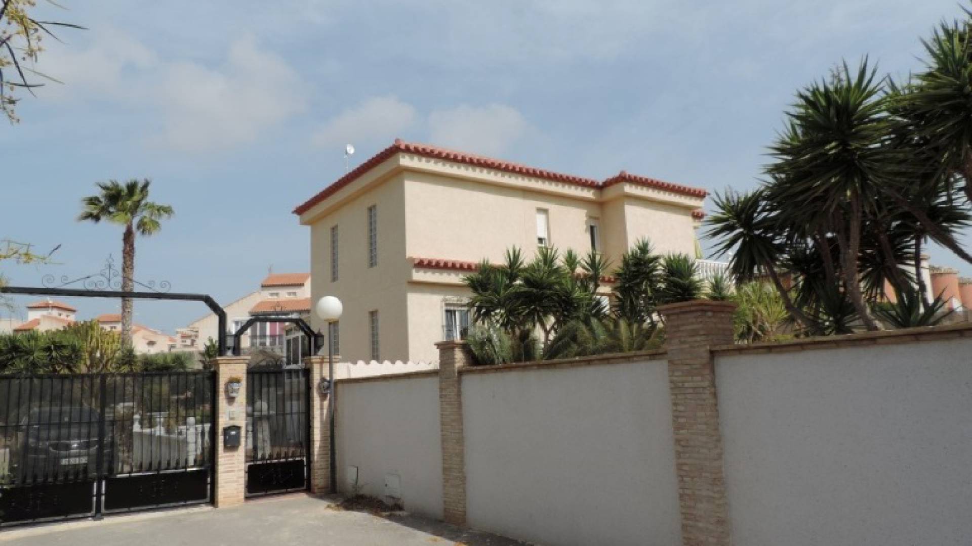 Resale - Villa - Playa Flamenca