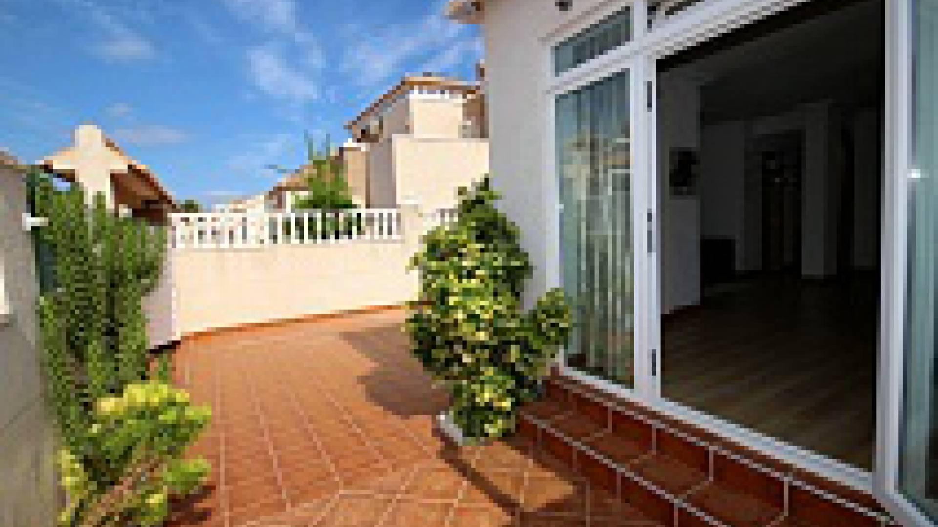 Resale - Villa - Torrevieja - altos de la bahia