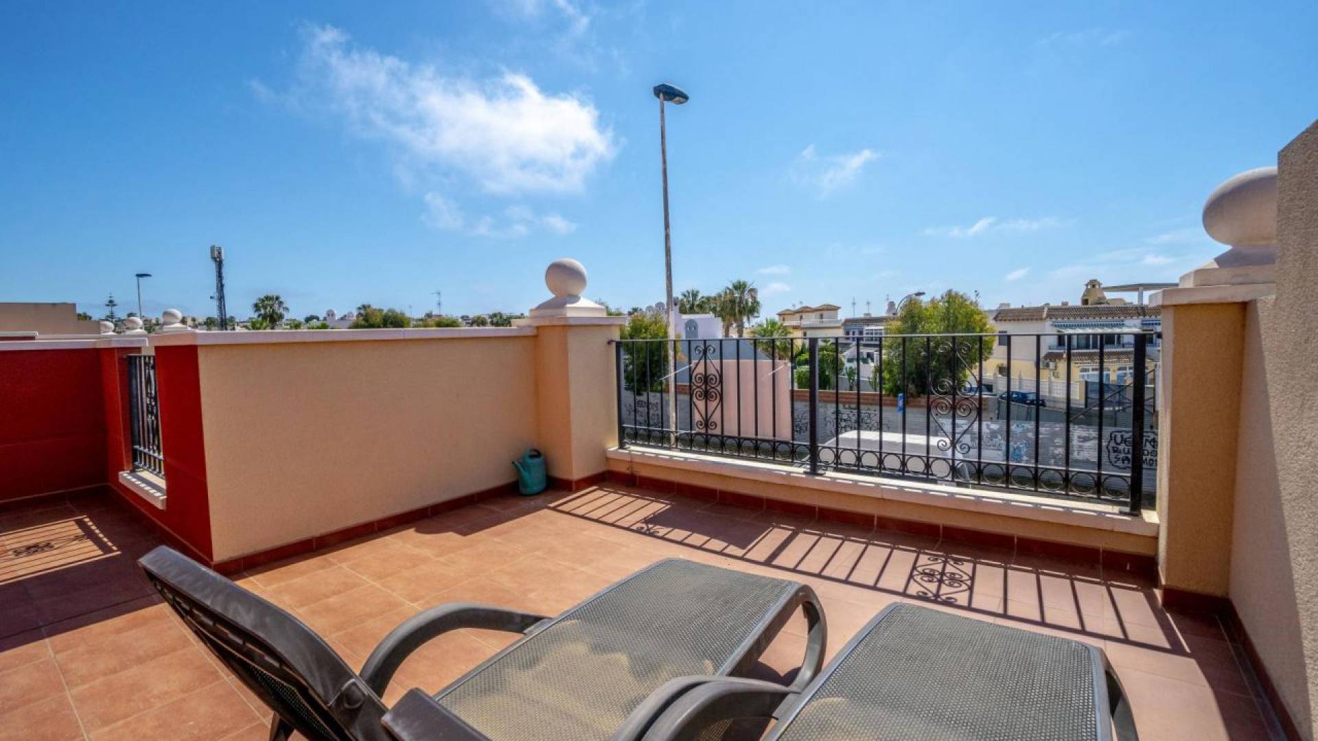 Resale - Villa - Torrevieja - altos de la bahia