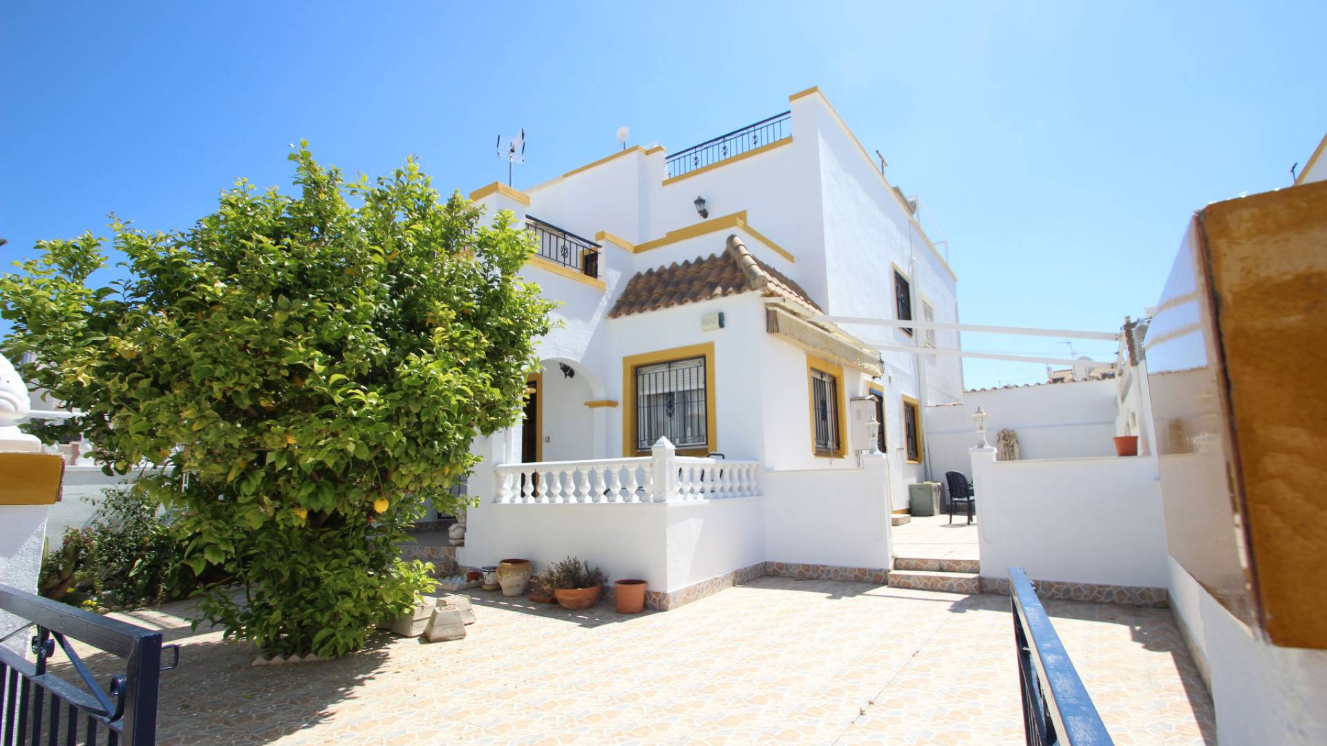 Resale - Villa - Torrevieja - jardin del mar