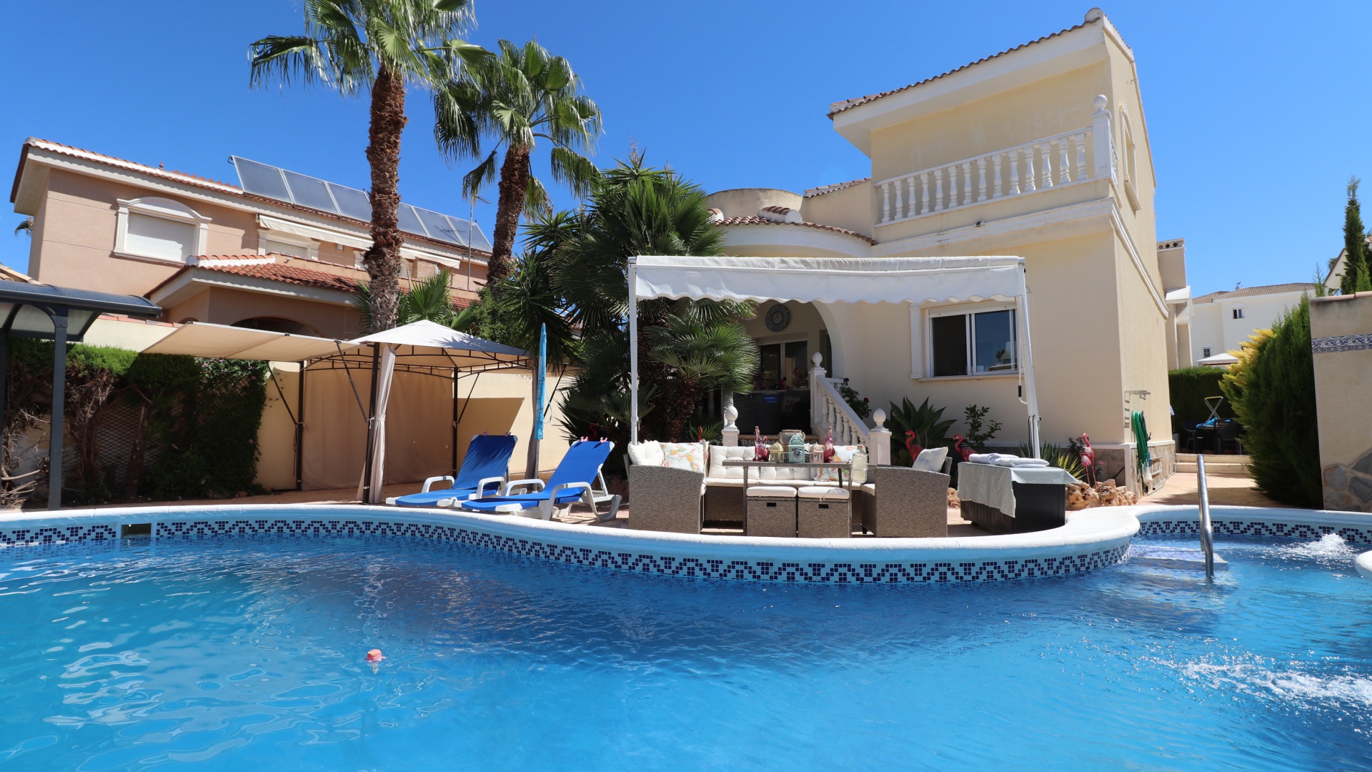 Resale - Villa - Torrevieja - la fiesta