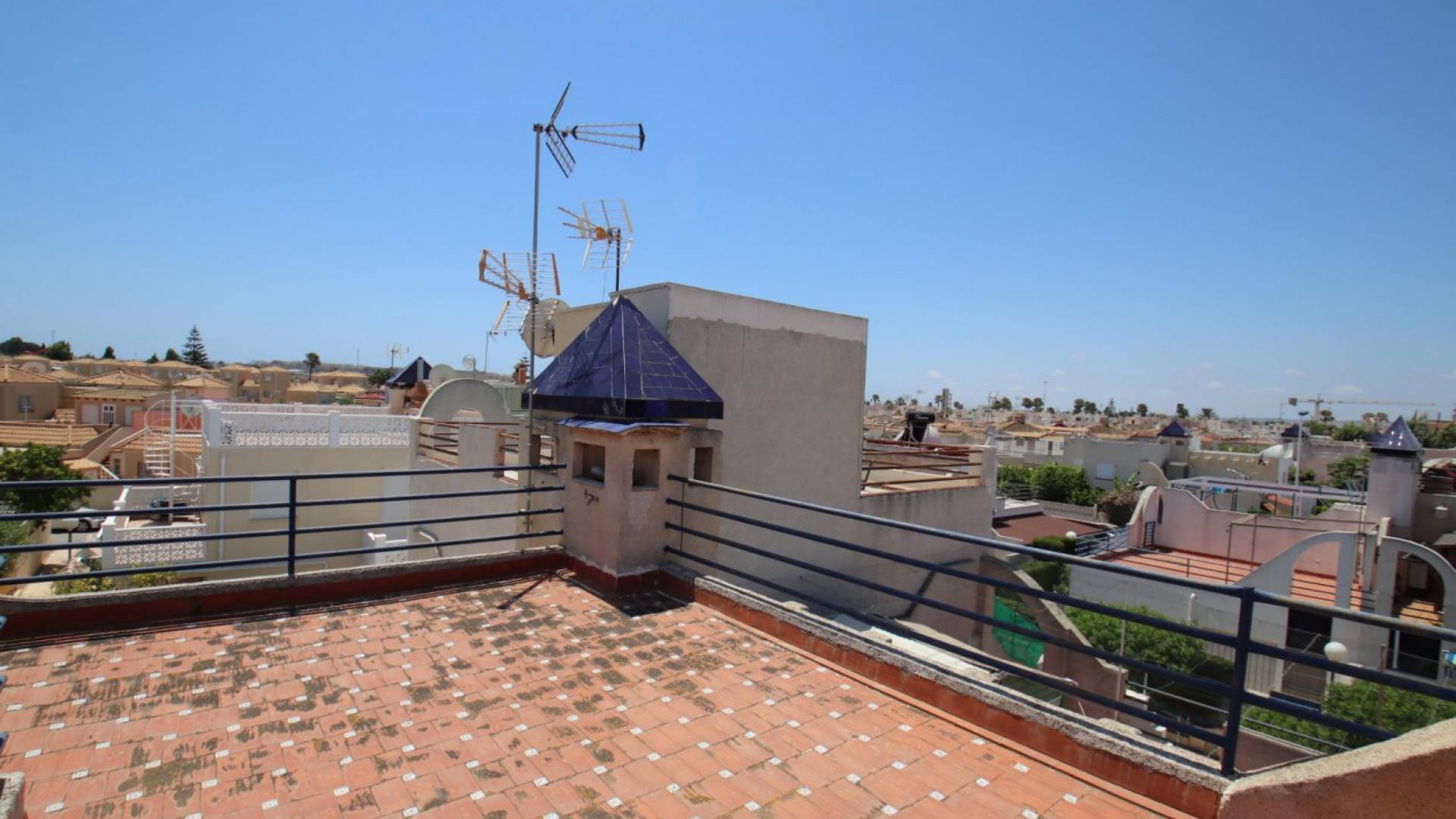 Resale - Villa - Torrevieja