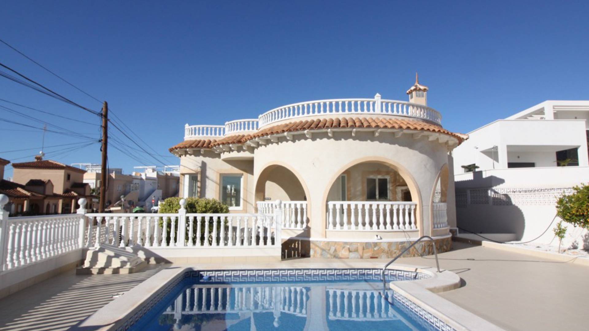 Resale - Villa - Villamartin - blue hills