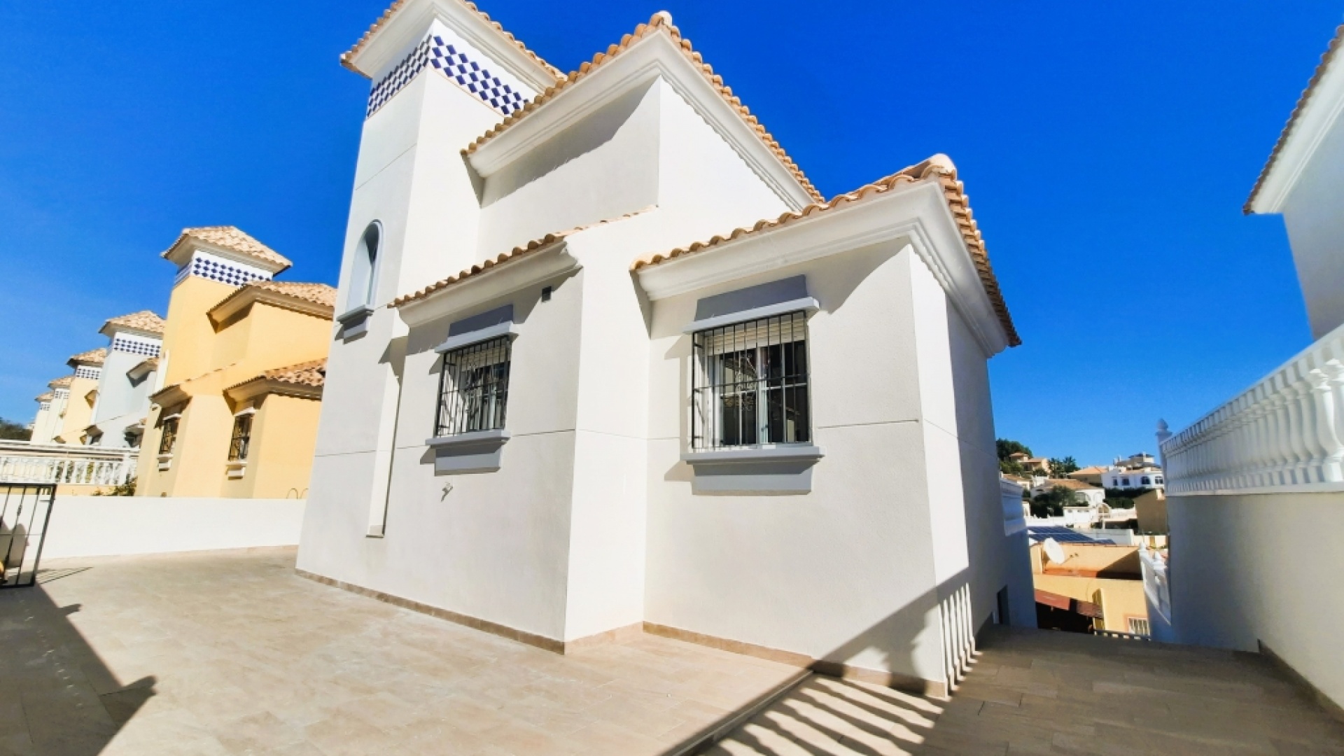 Resale - Villa - Villamartin - bosque de las lomas