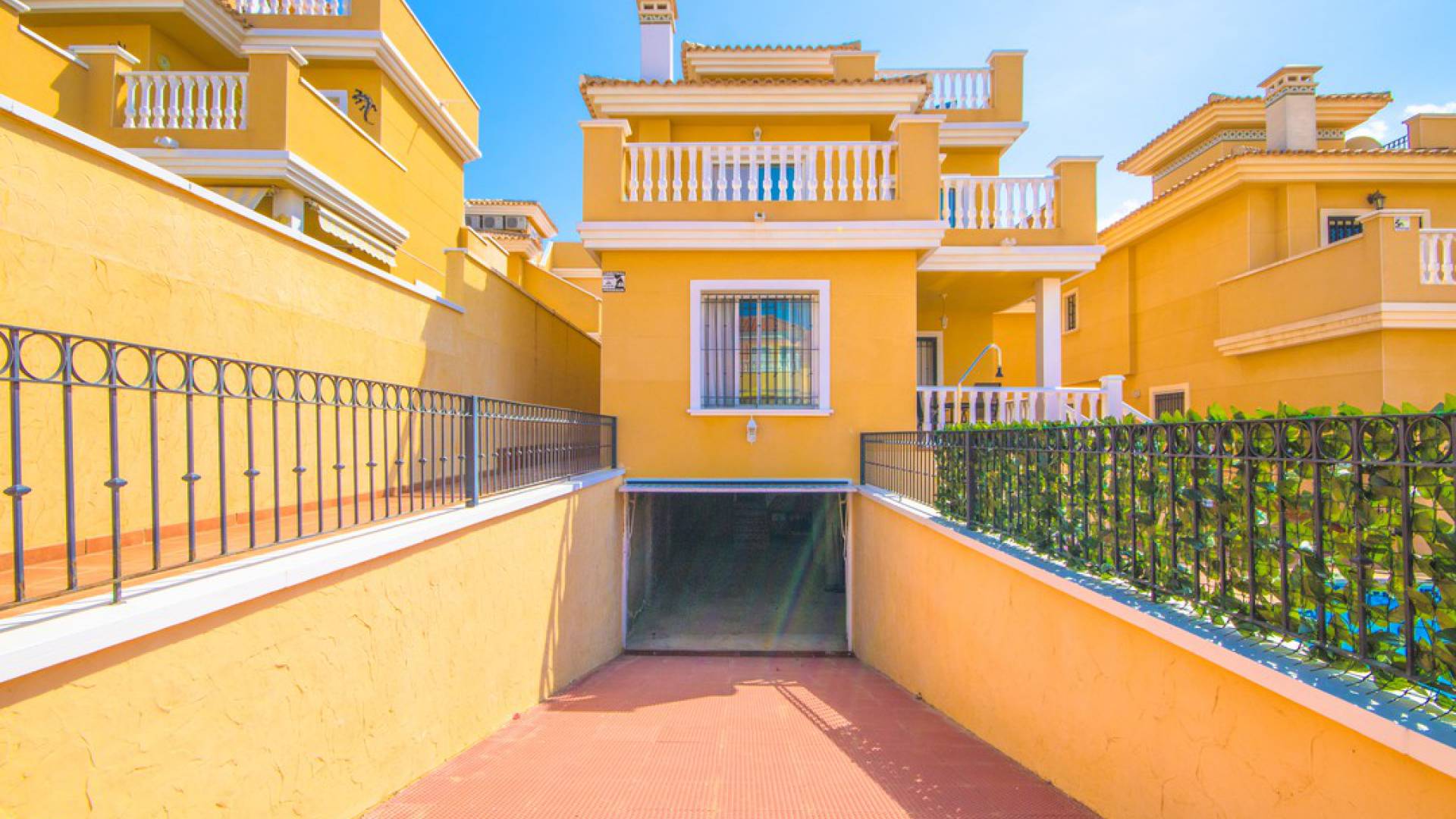 Resale - Villa - Villamartin - El Galan