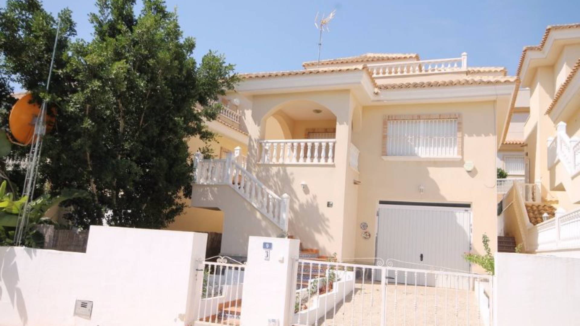 Resale - Villa - Villamartin - El Galan