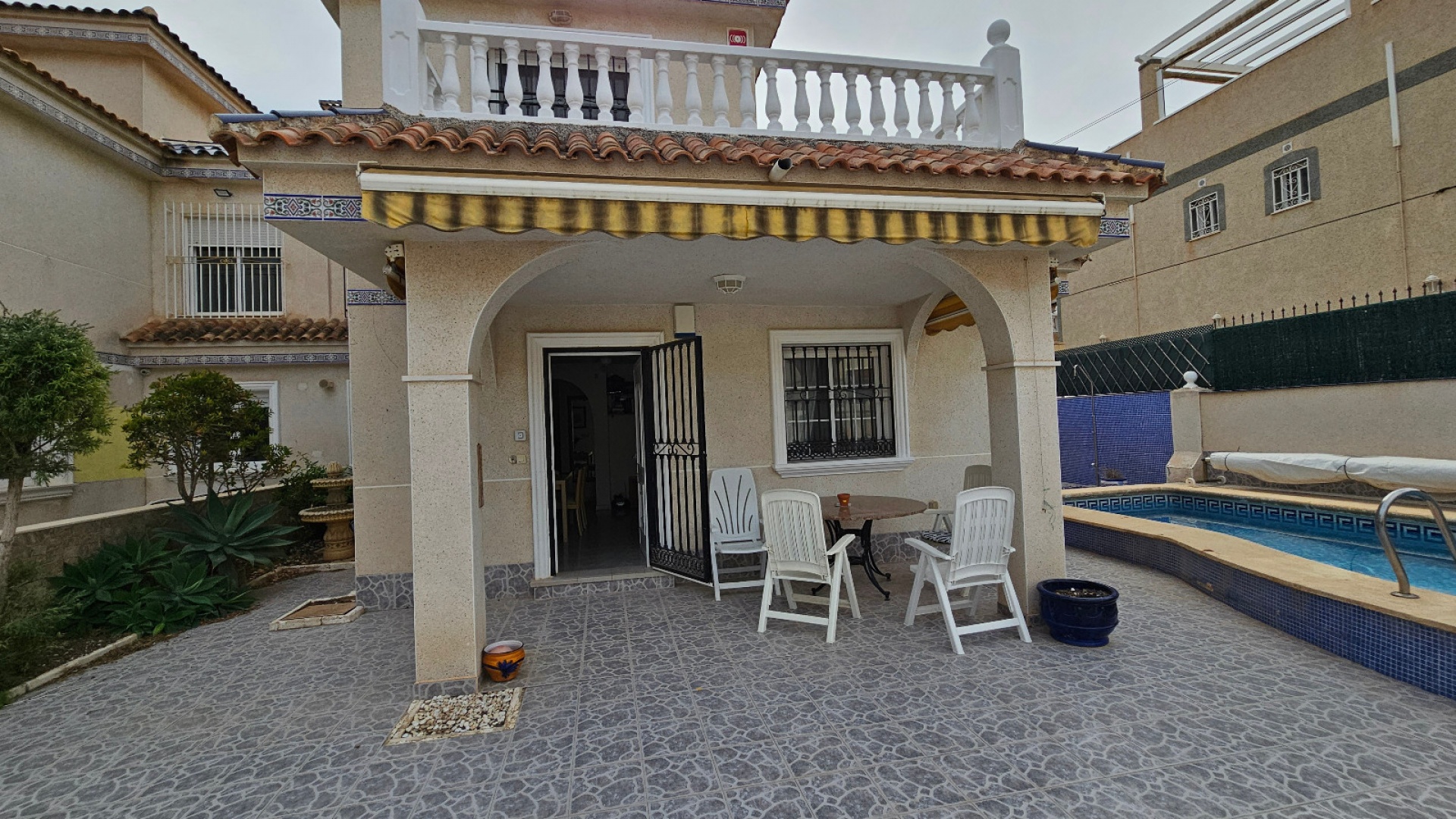 Resale - Villa - Villamartin - El Galan