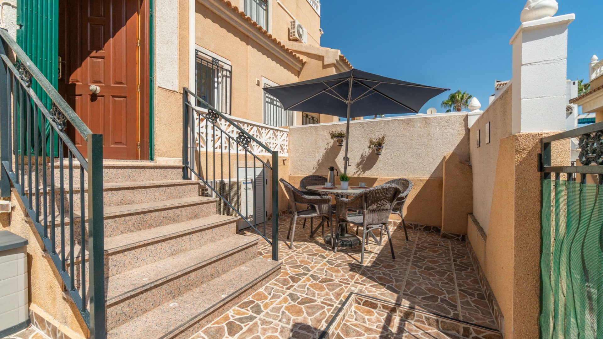 Resale - Villa - Villamartin - La Fuente