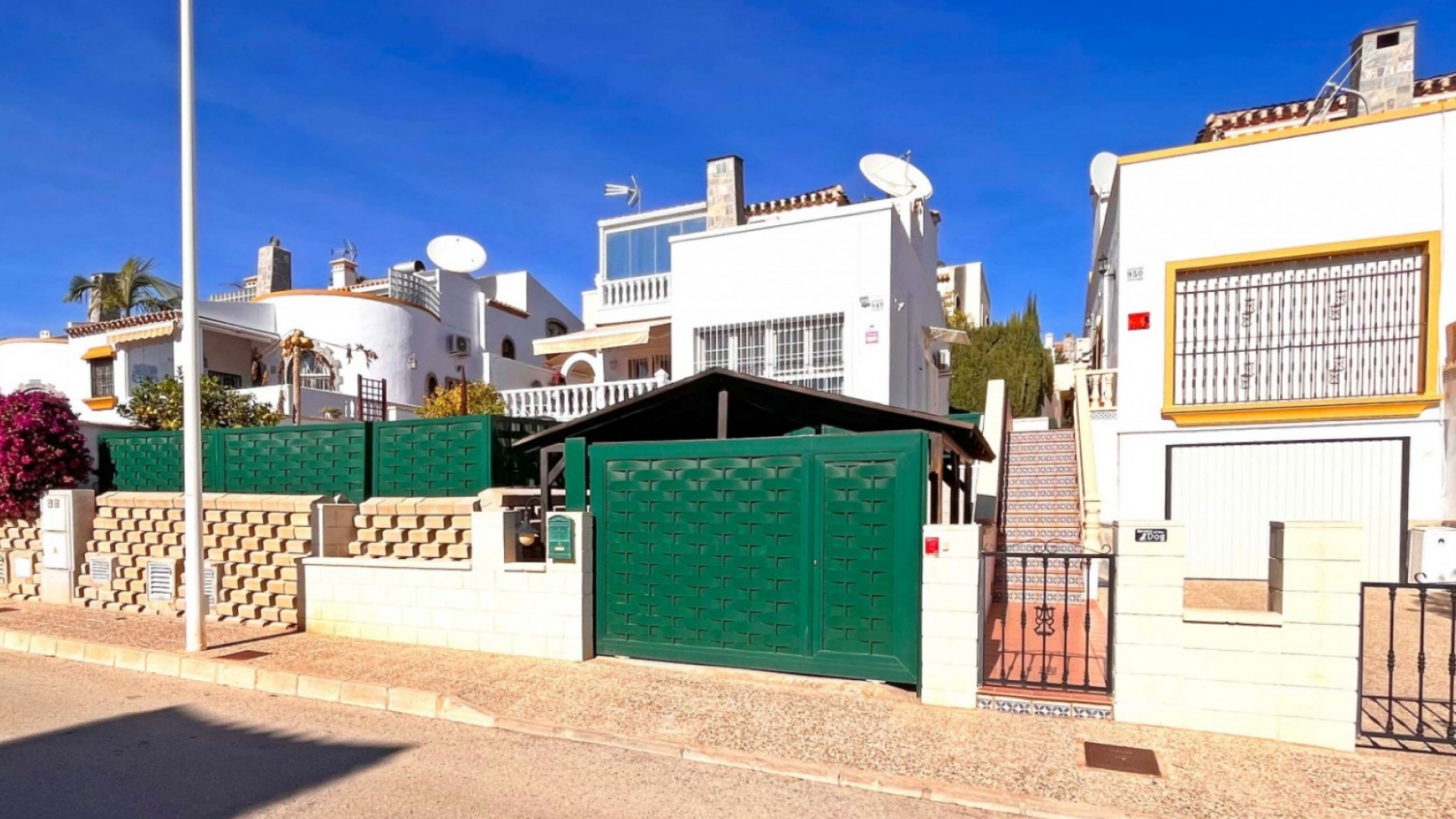 Resale - Villa - Villamartin - Los Dolses