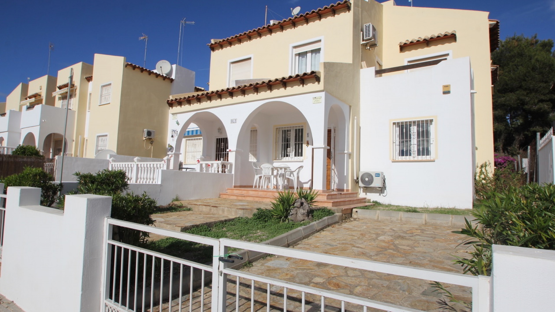 Resale - Villa - Villamartin - panorama golf