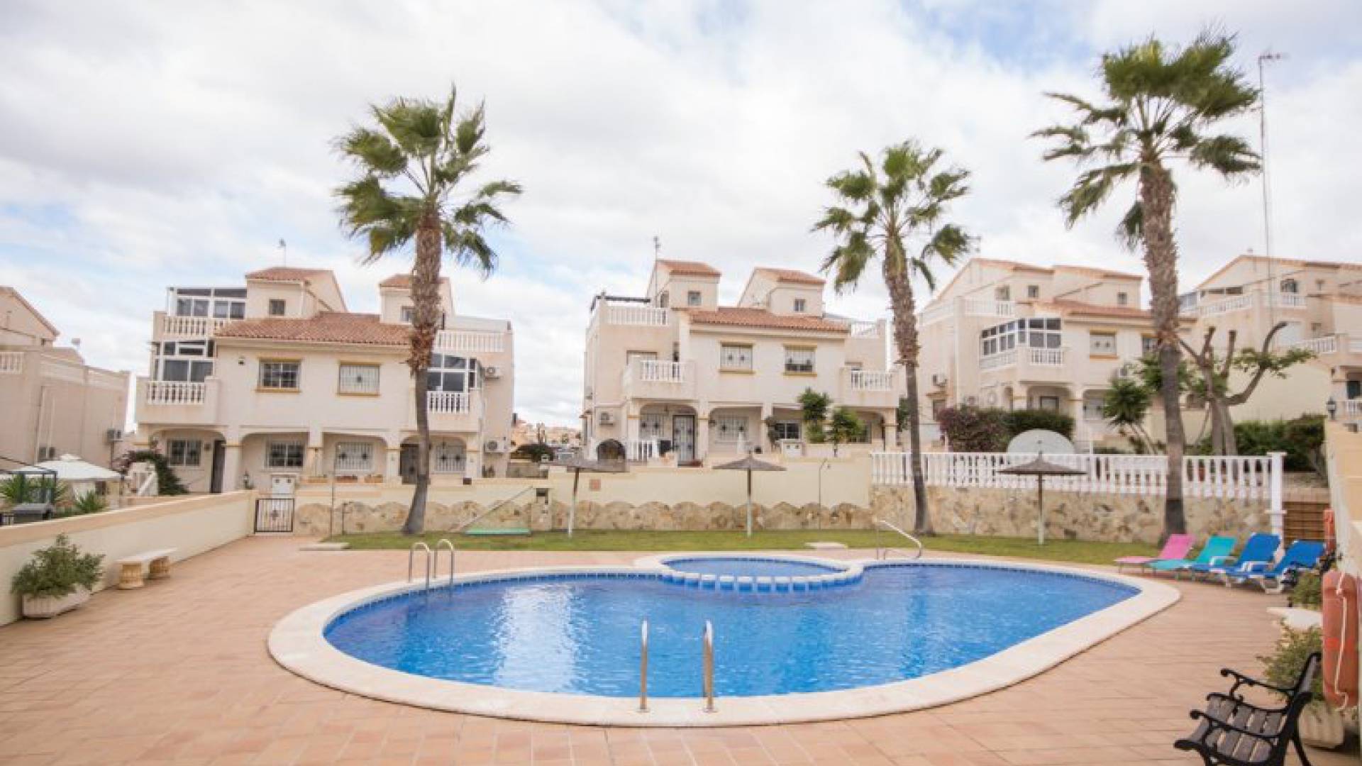 Resale - Villa - Villamartin - Res. Coral