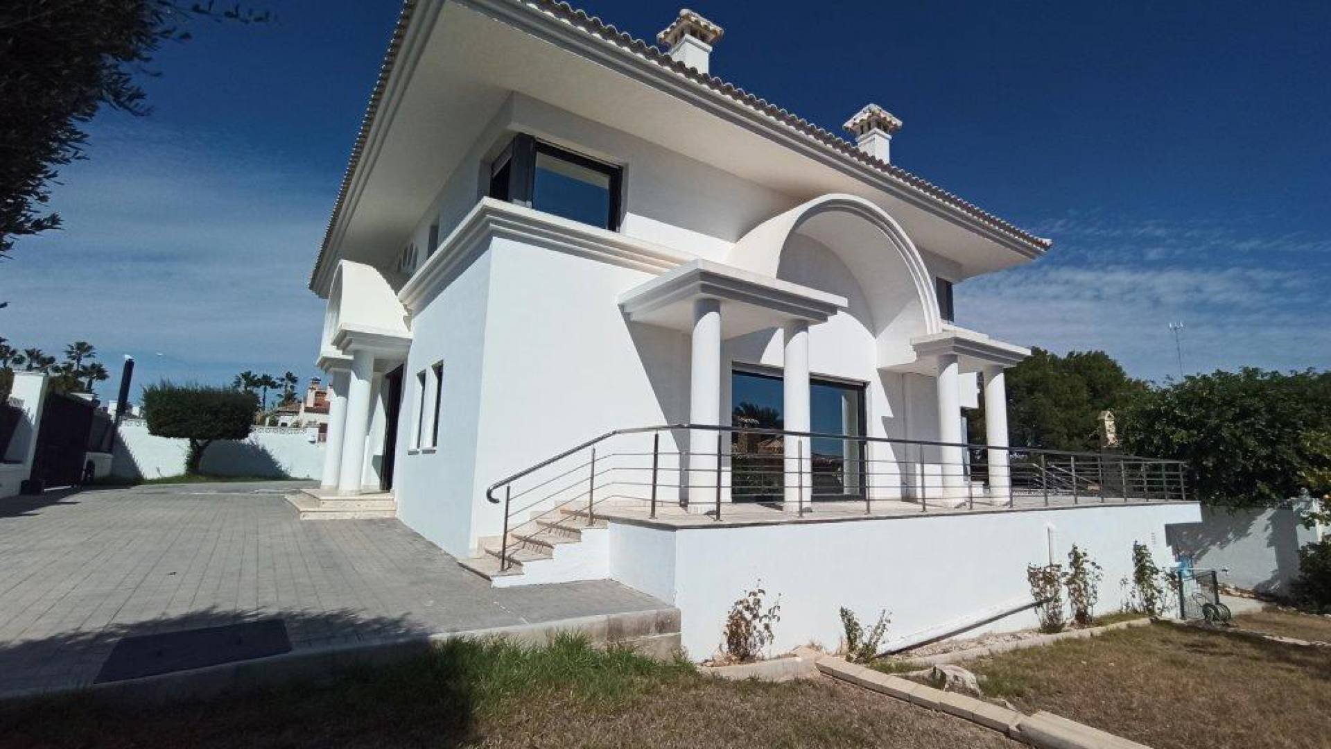 Resale - Villa - Villamartin