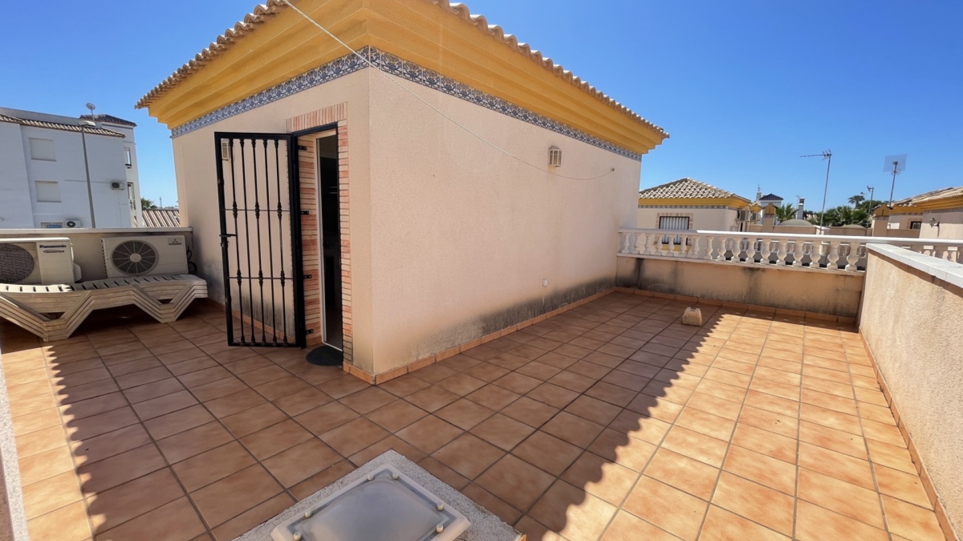 Resale - Villa - Villamartin