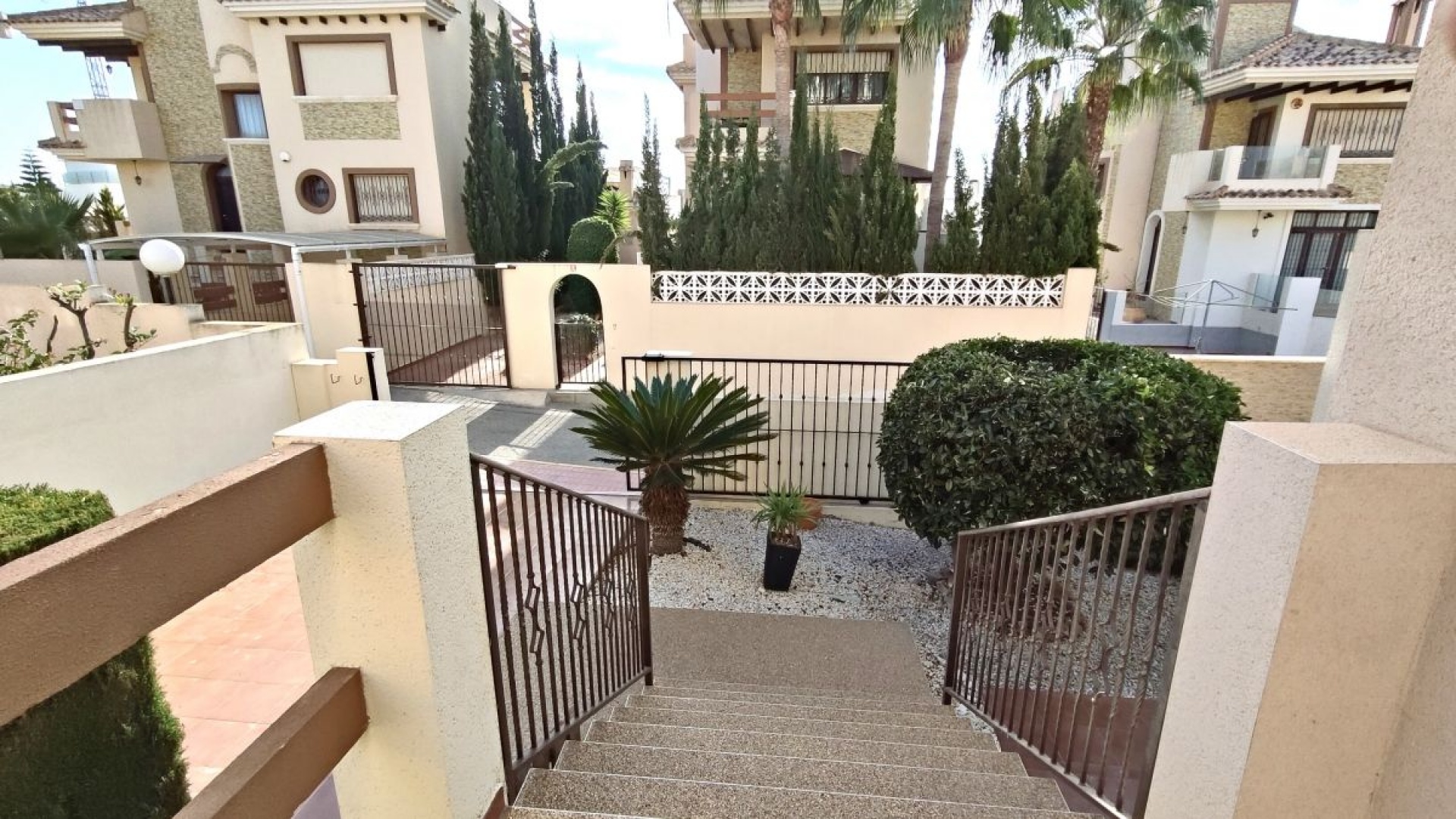 Resale - Villa - Villamartin