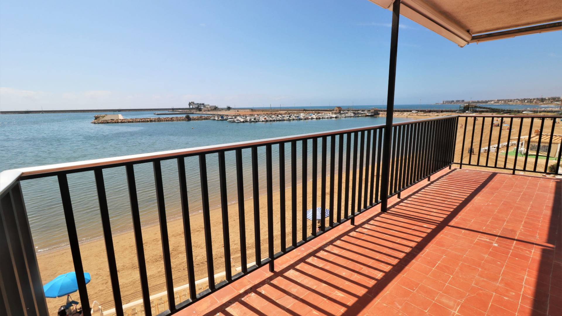 Revente - Appartement - Torrevieja - 1st line to the sea