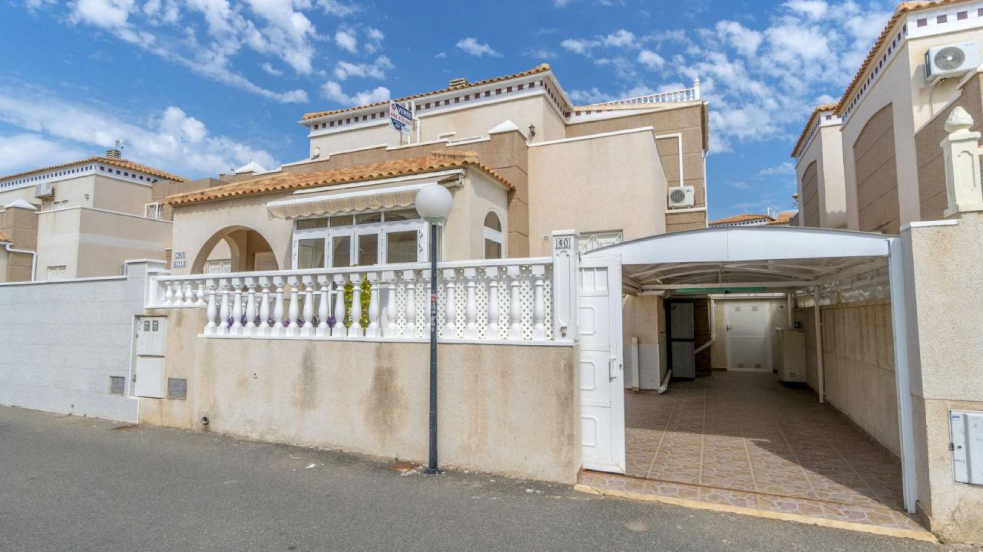 Revente - Villa - Torrevieja - altos de la bahia