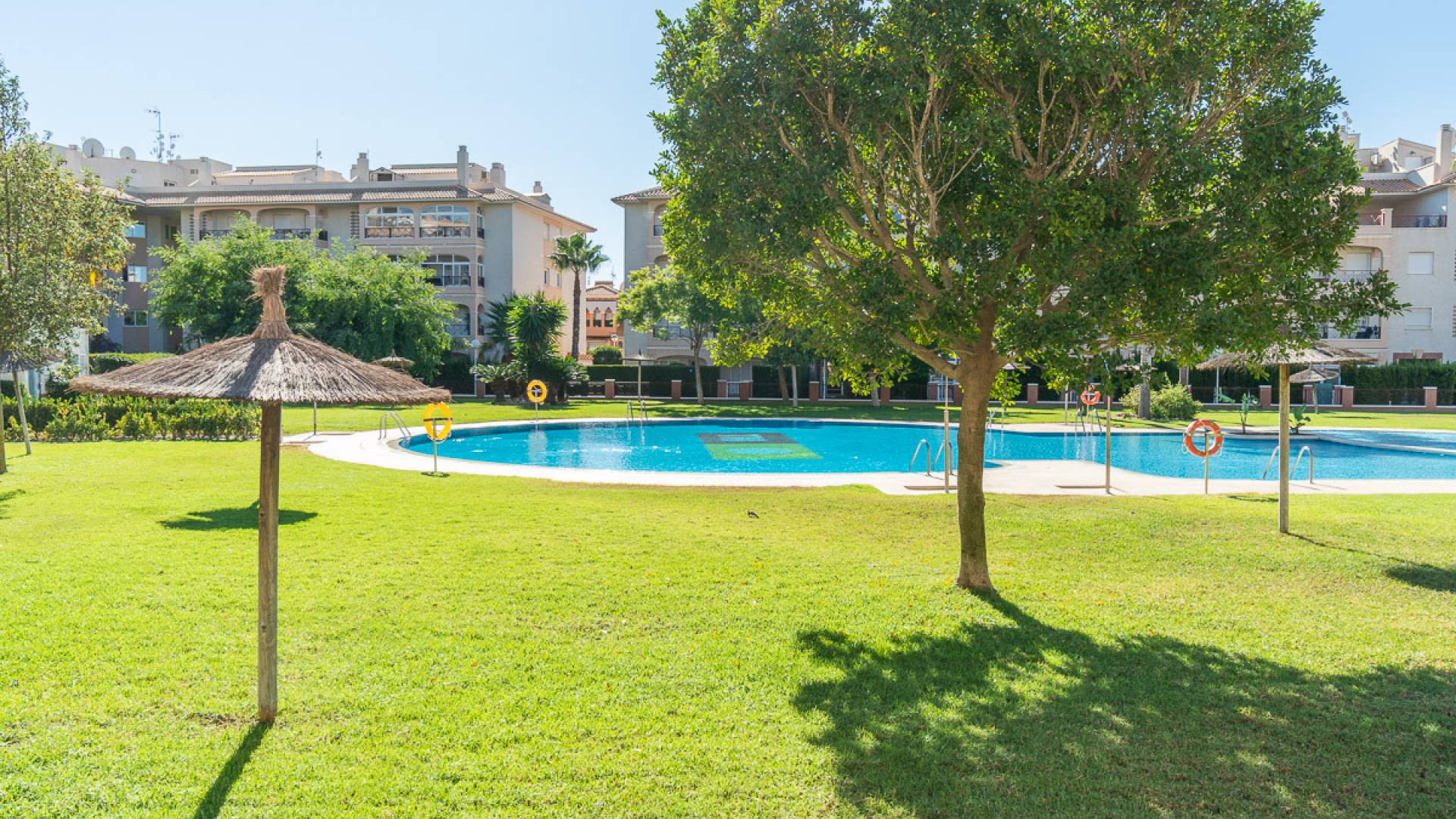 Wederverkoop - Appartement - Playa Flamenca - Laguna Golf