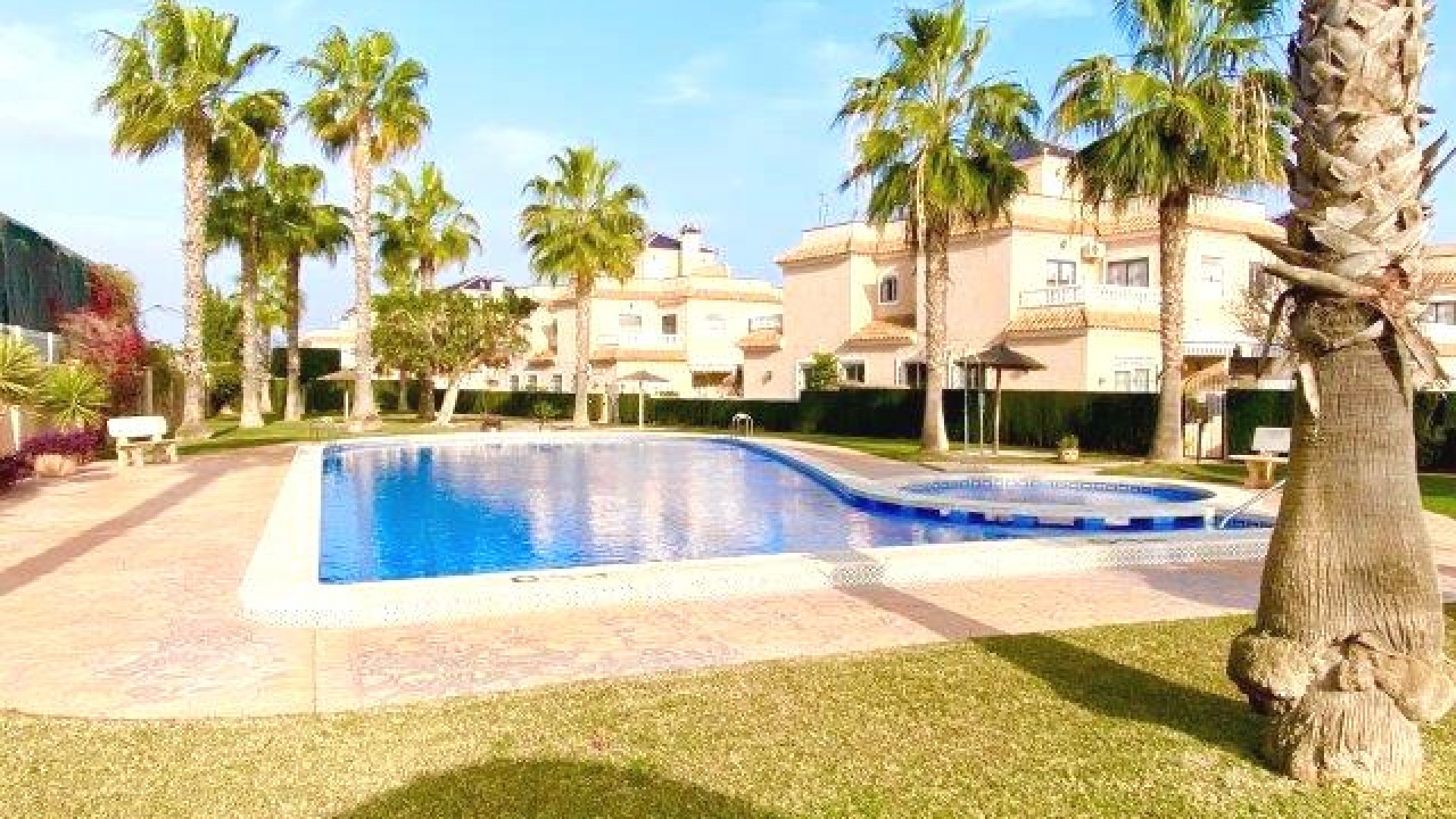 Wederverkoop - Villa - Cabo Roig - la regia