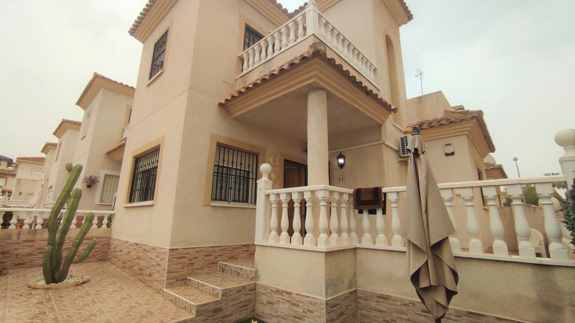 Wederverkoop - Villa - Playa Flamenca - La Pinada