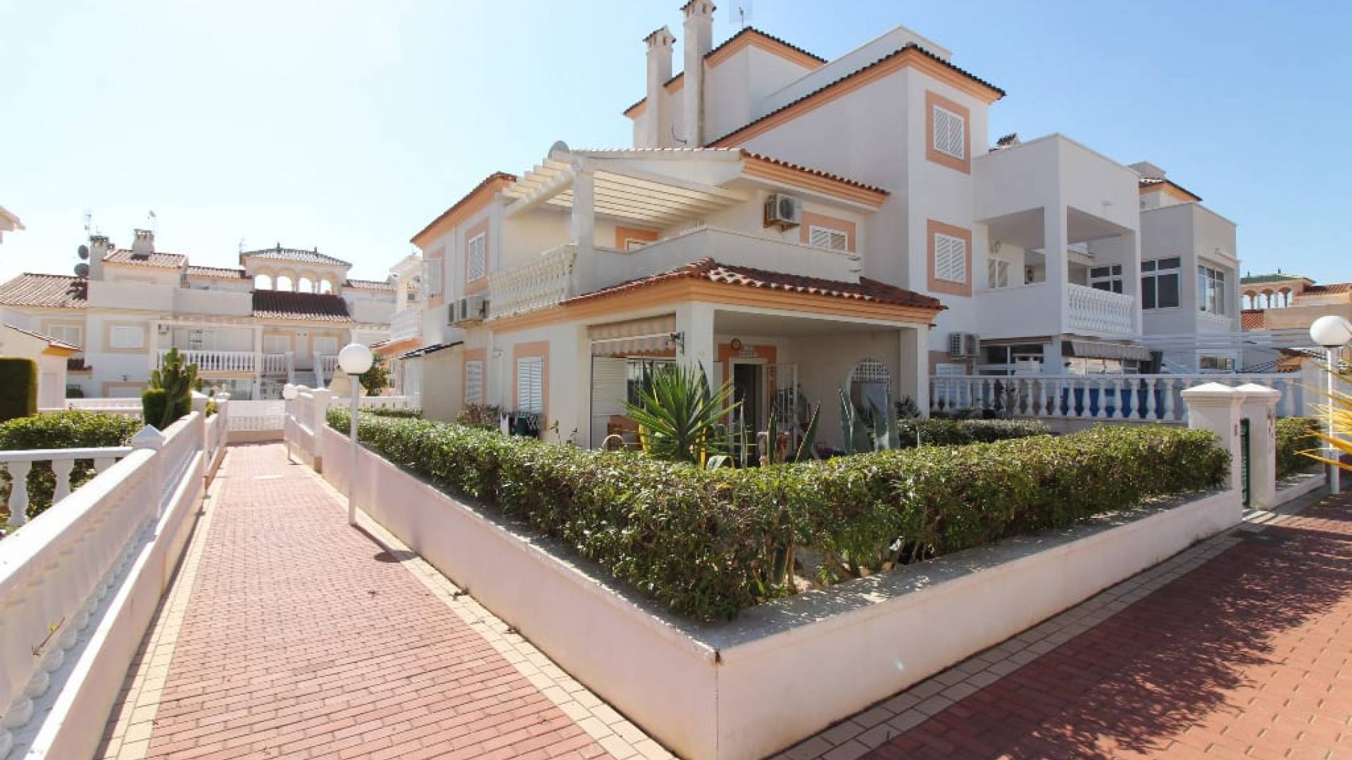 Wederverkoop - Villa - Playa Flamenca - zeniamar