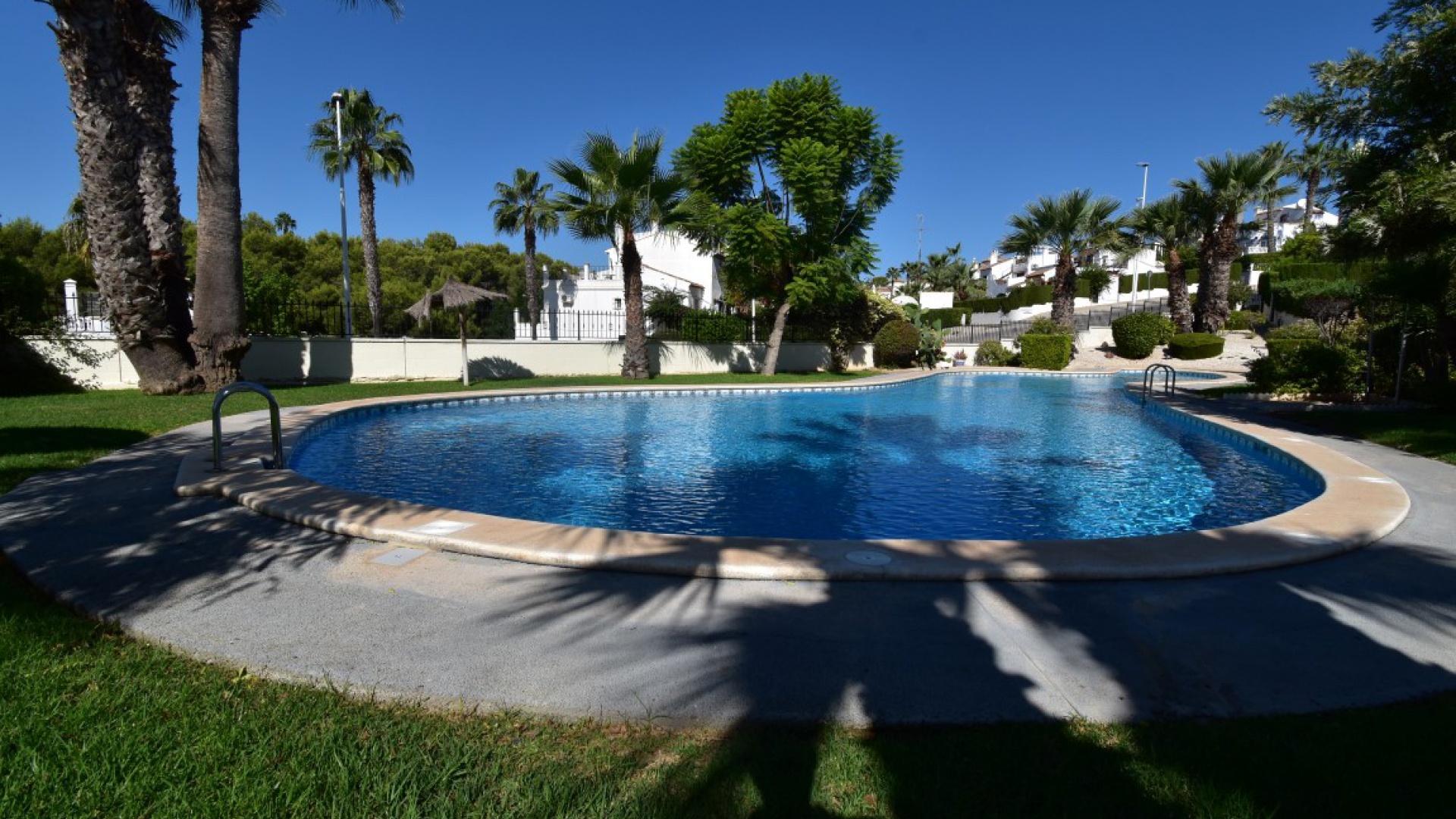 Wiederverkauf - Villa - Orihuela Costa - Los Dolses