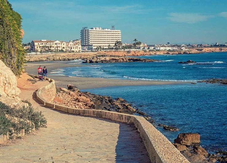 ​Considering Buying A Property In Costa Blanca South, Spain?