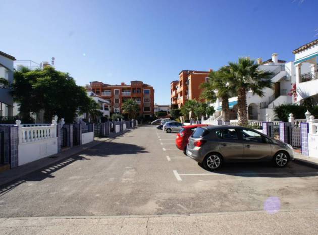 Resale - Apartment - Villamartin