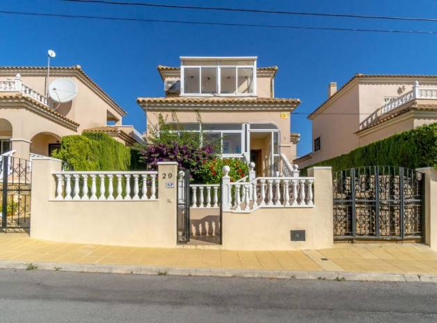 Resale - Villa - Villamartin - El Galan