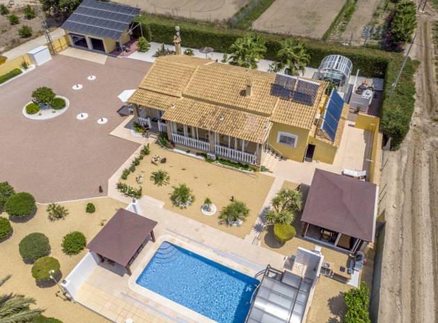 Resale - Villa - Dolores