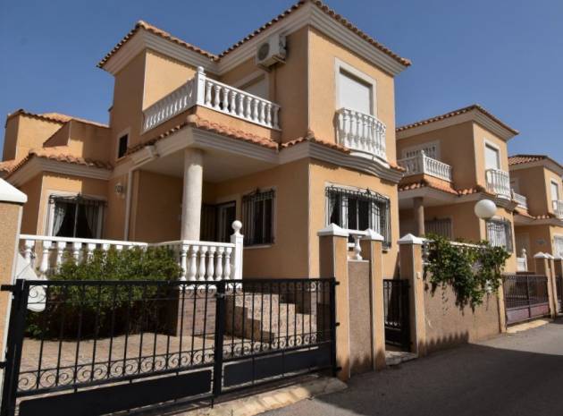 Wiederverkauf - Villa - Playa Flamenca - La Pinada