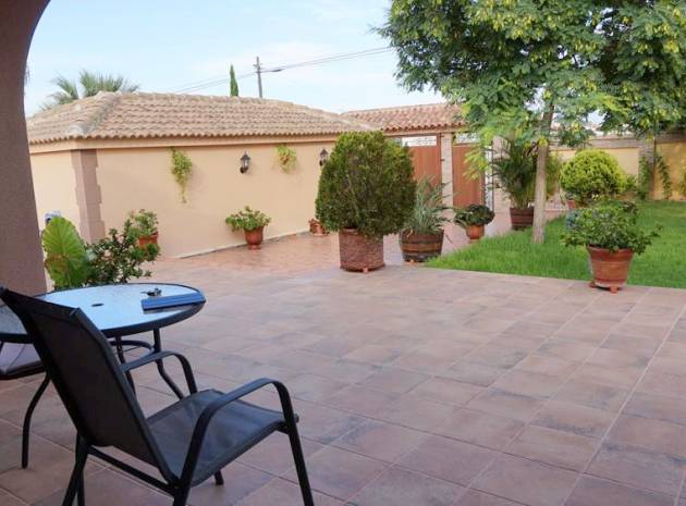 Resale - Villa - Los Balcones