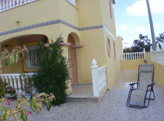 Resale - Townhouse - Villamartin - bosque de las lomas