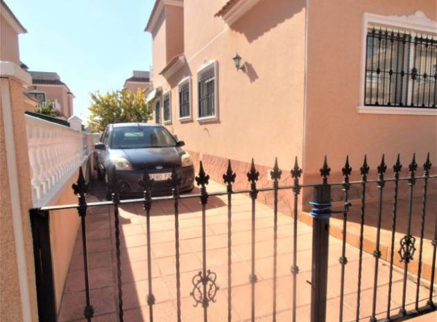 Resale - Villa - Cabo Roig - la regia