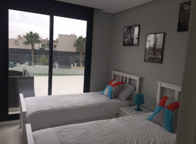 Resale - Apartment - Villamartin - La Fuente