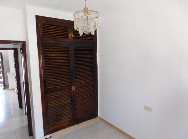 Resale - Townhouse - Villamartin - pueblo principe