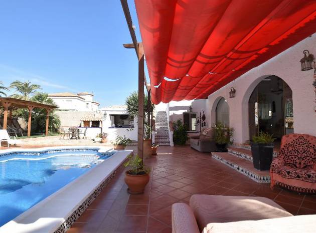 Resale - Villa - Playa Flamenca