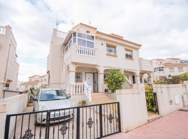 Resale - Villa - Villamartin - Res. Coral