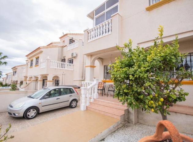 Resale - Villa - Villamartin - Res. Coral