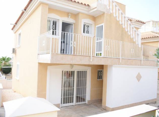 Resale - Villa - Villamartin